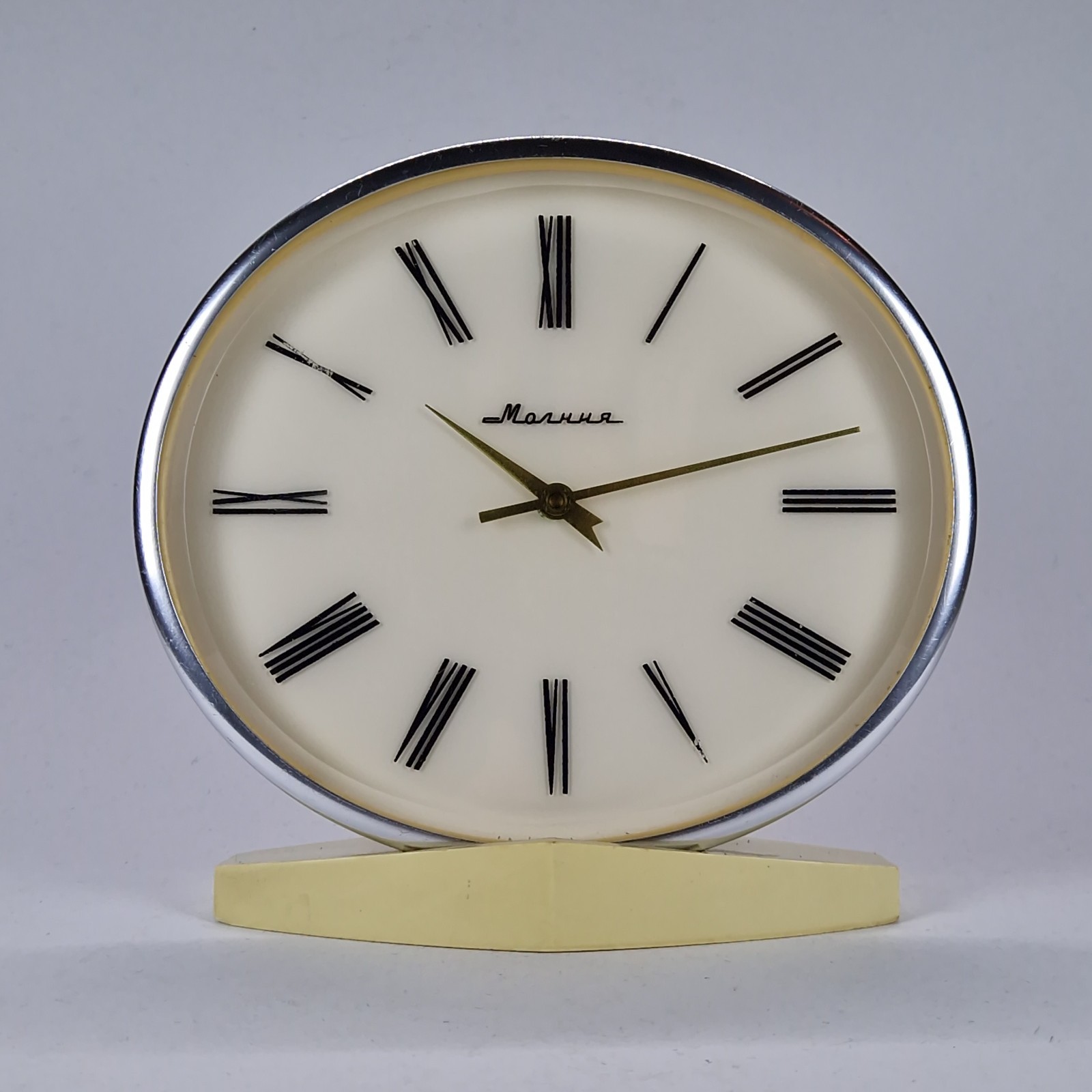 Vintage Soviet Mechanical Desk Clock Molniya GOST 3309-65 USSR 1960s Molnija