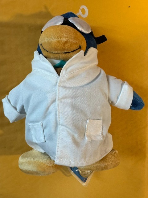 Disney Club Penguin Gary the Gadget Guy Plush 7”  Lab Coat RARE HTF w/Coin & Tag