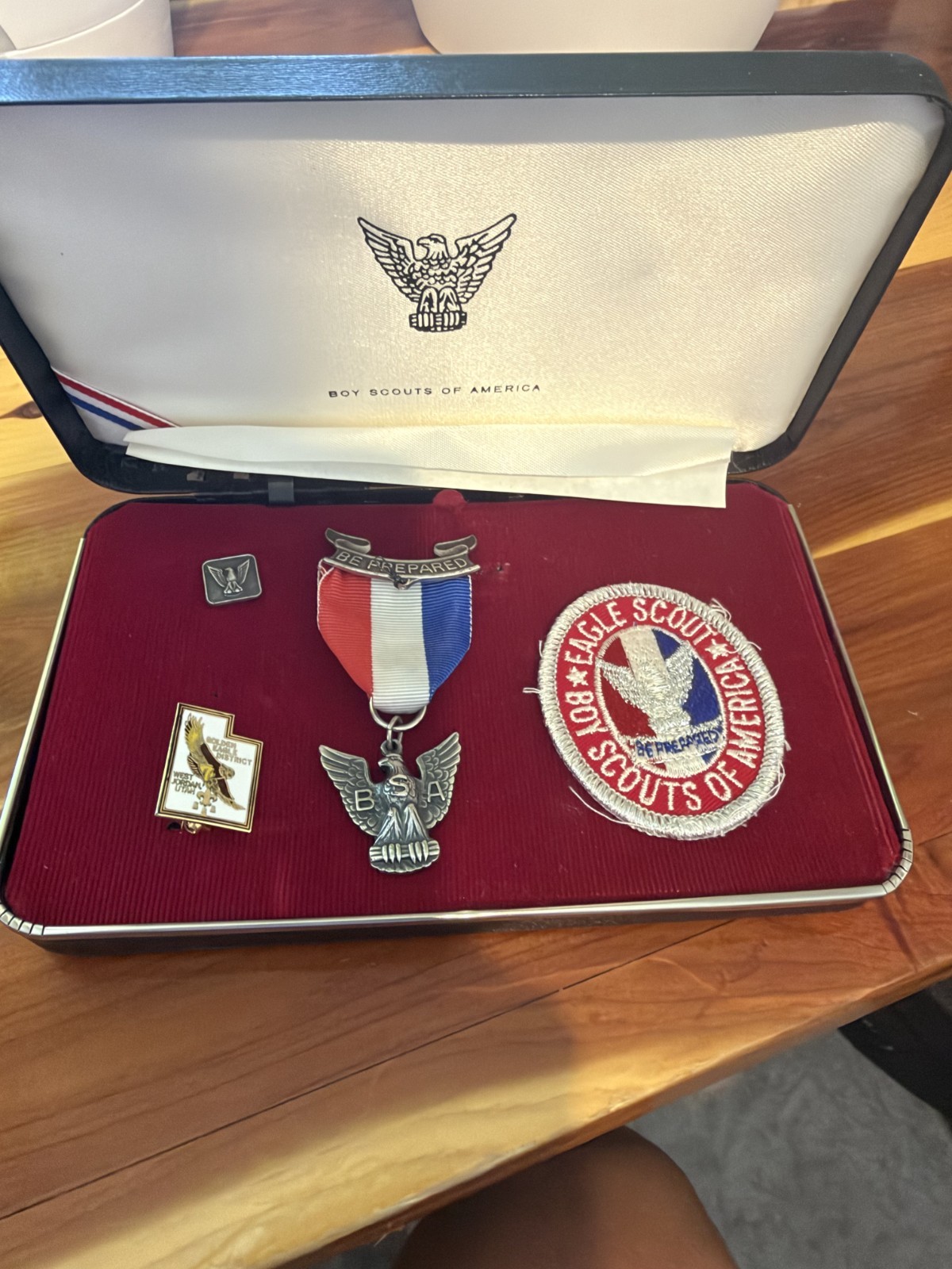Vintage 1980s Eagle Scout Medal Set BSA Case Patch Pins Boy Scouts of America