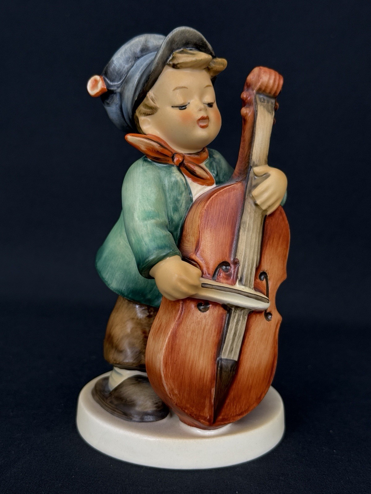 Goebel Hummel Sweet Music 186 Mint 
