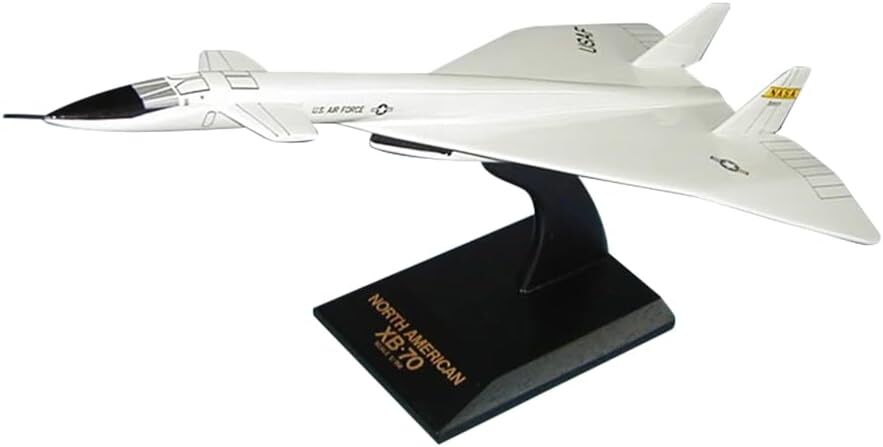 USAF NASA North American XB-70 Valkyrie Desk Top Display 1/150 Model SC Airplane