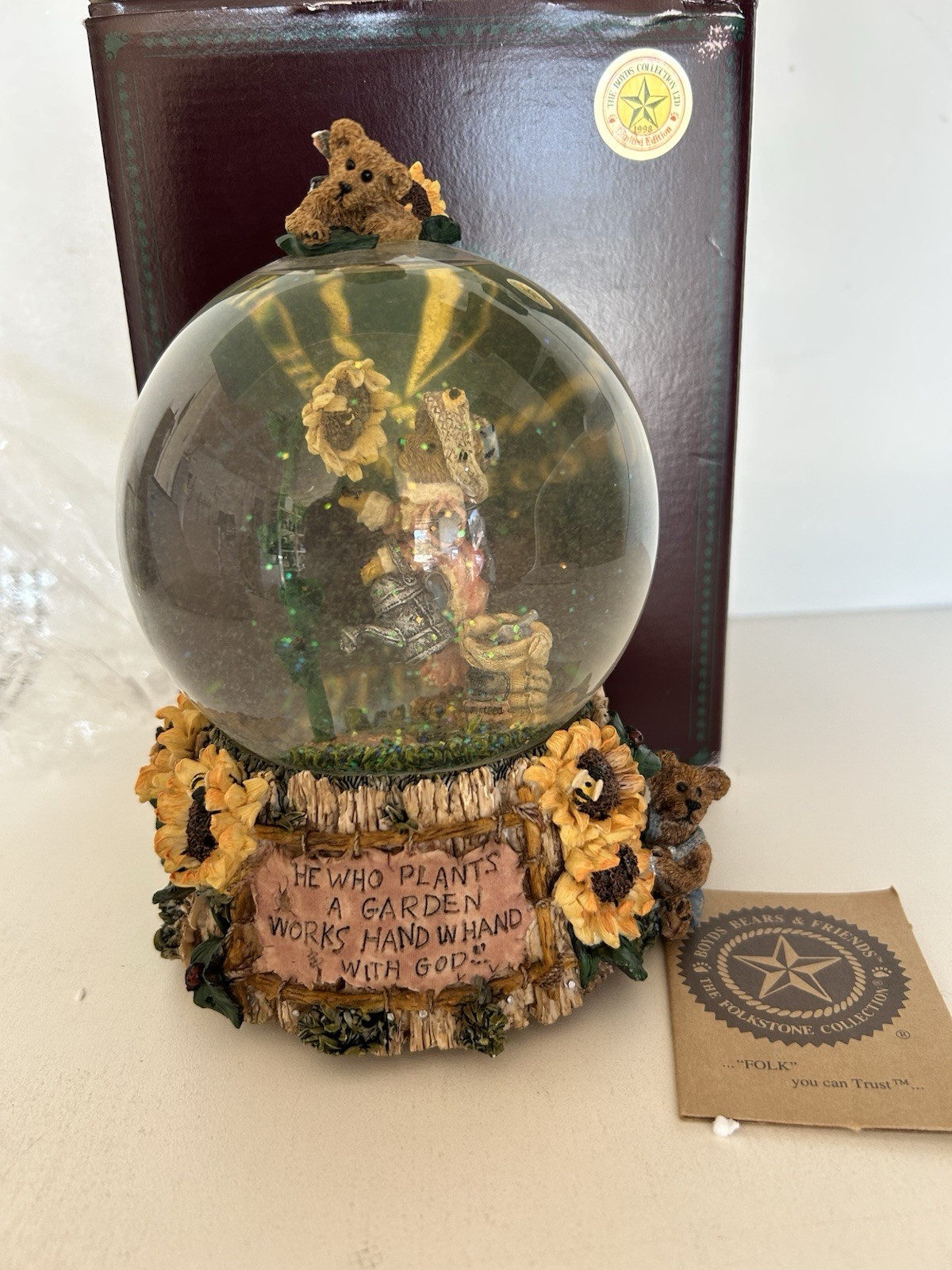 Boyds Bears Liddy Pearl How Does Your Garden Grow Water Globe 270602 *READ* Boyds Bears Liddy Pearl How Does Your Garden Grow Water Globe 270602 *READ*