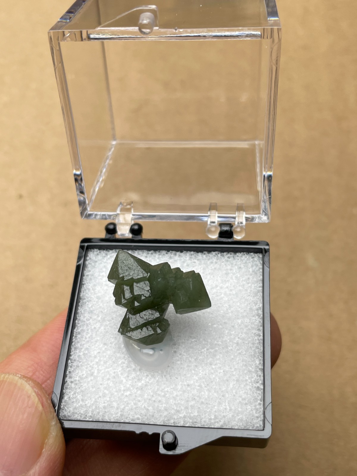 18 pieces Specimen box Natural Green quartz