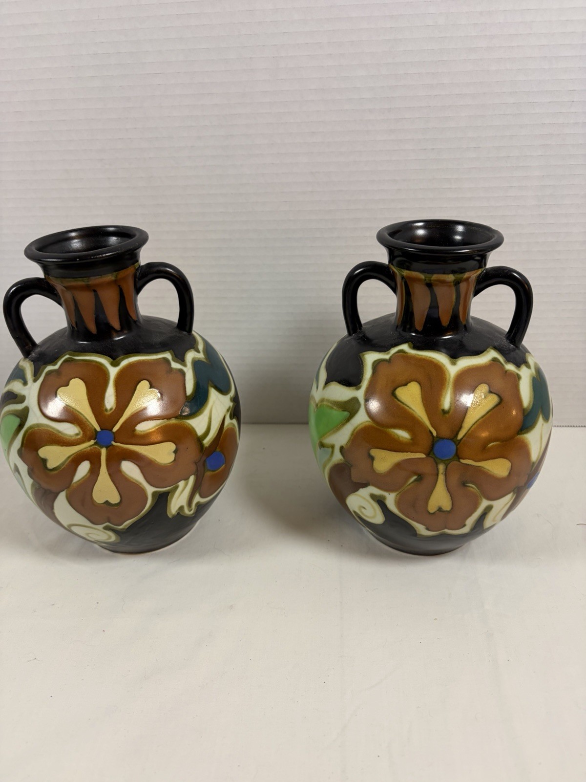 PAIR OF BEAUTIFUL ANTIQUE HAND PAINTED GOUDA VASE 8