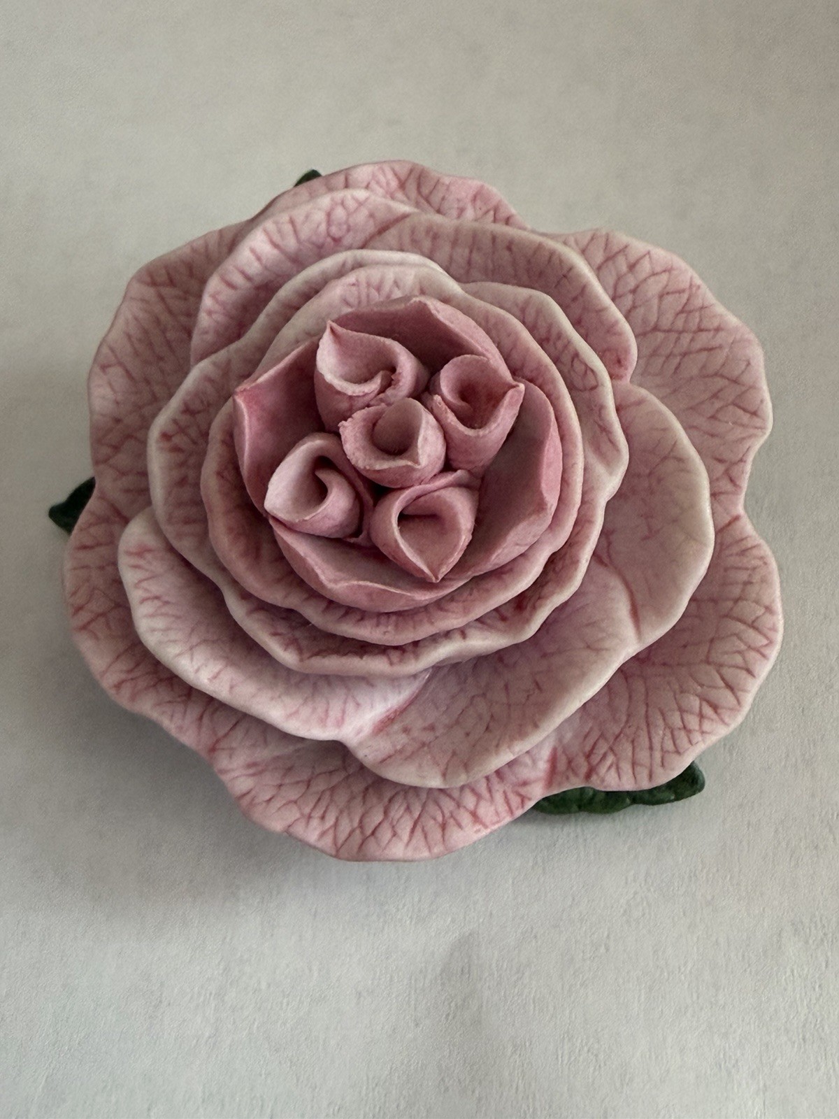 Lenox Garden Pink porcelain Mini Rose flower figurine, Prosperity 1993 Lenox Garden Pink porcelain Mini Rose flower figurine, Prosperity 1993