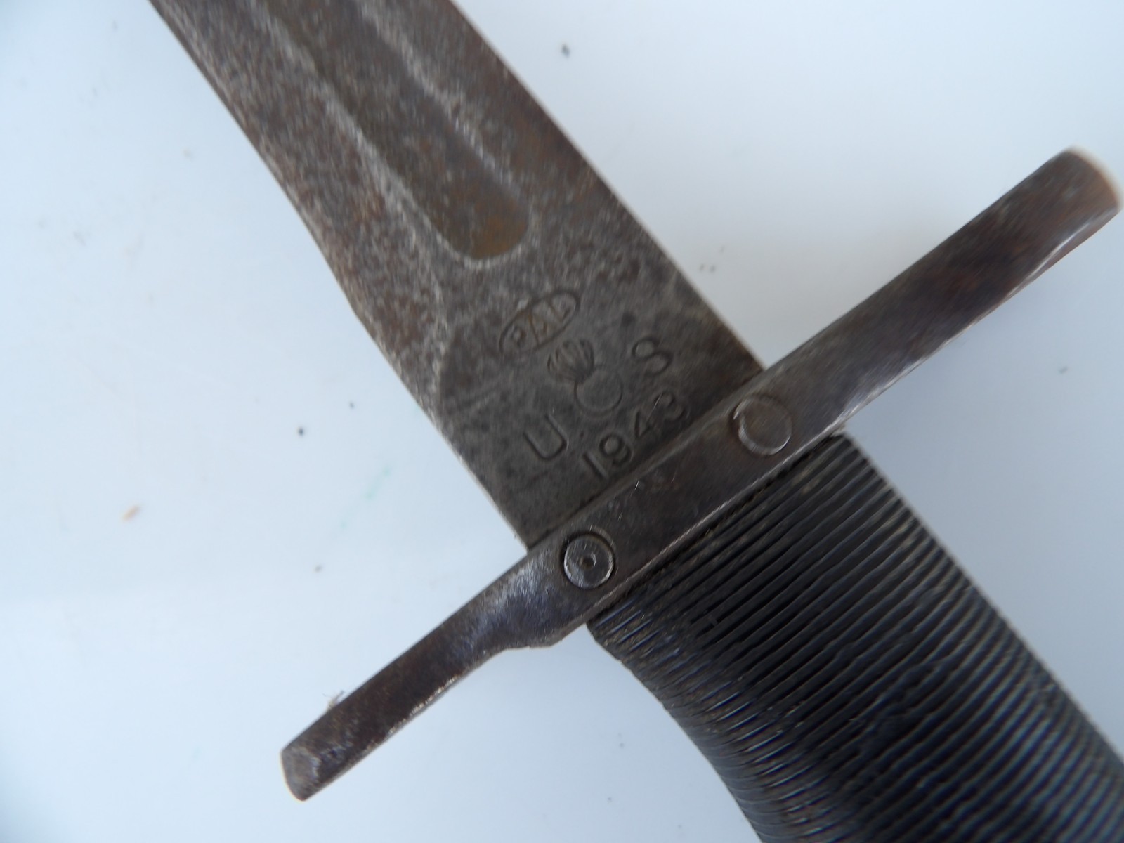 Vintage 1943 PAL 10” M1 bayonet, US bomb stamped, missing latch