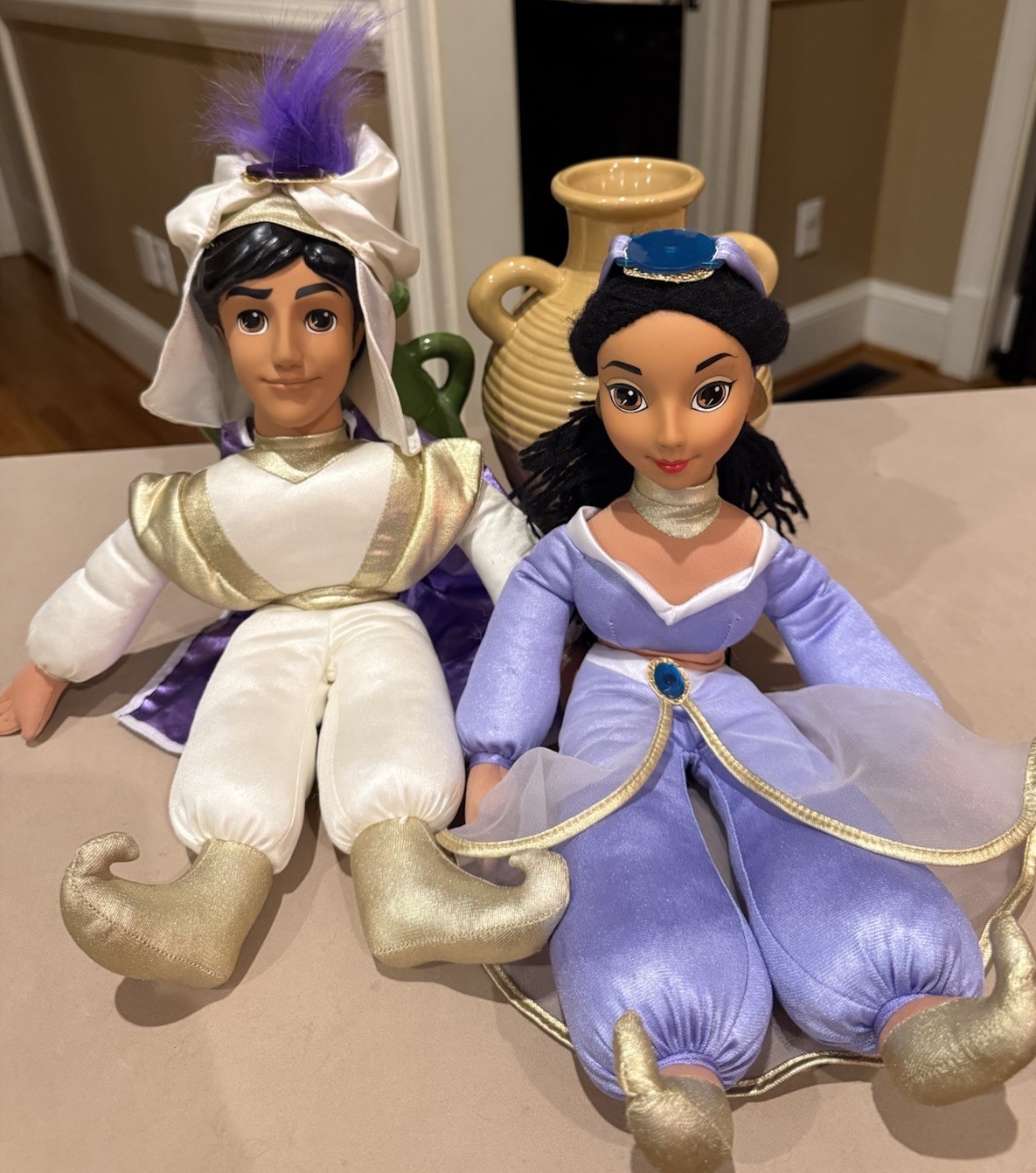Disney - Aladdin - Princess Jasmine - Vintage 1993 Plush Dolls w/ Plastic Head