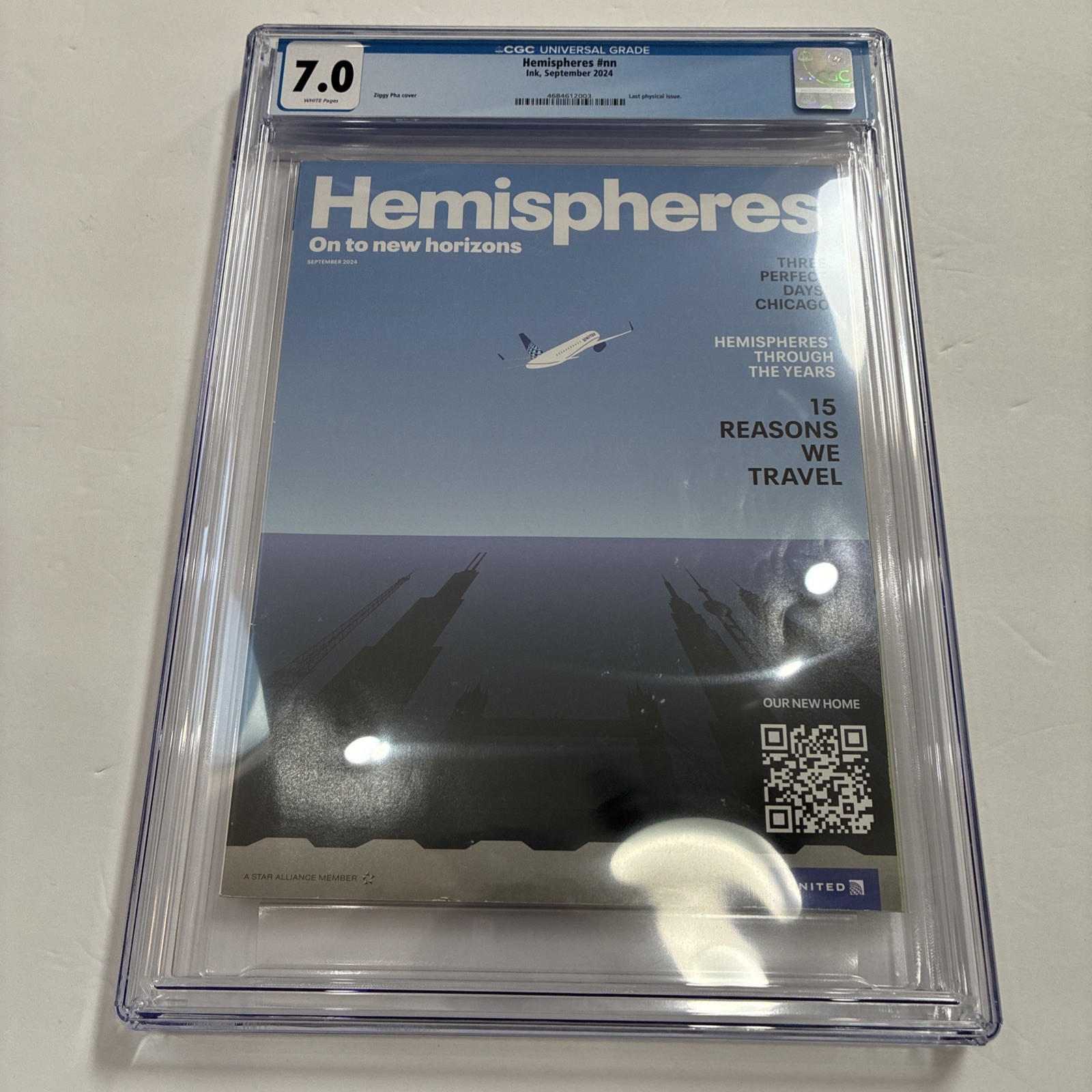 United Airlines Final Hemispheres Magazine CGC Graded 7.0 Ready For Display 👀