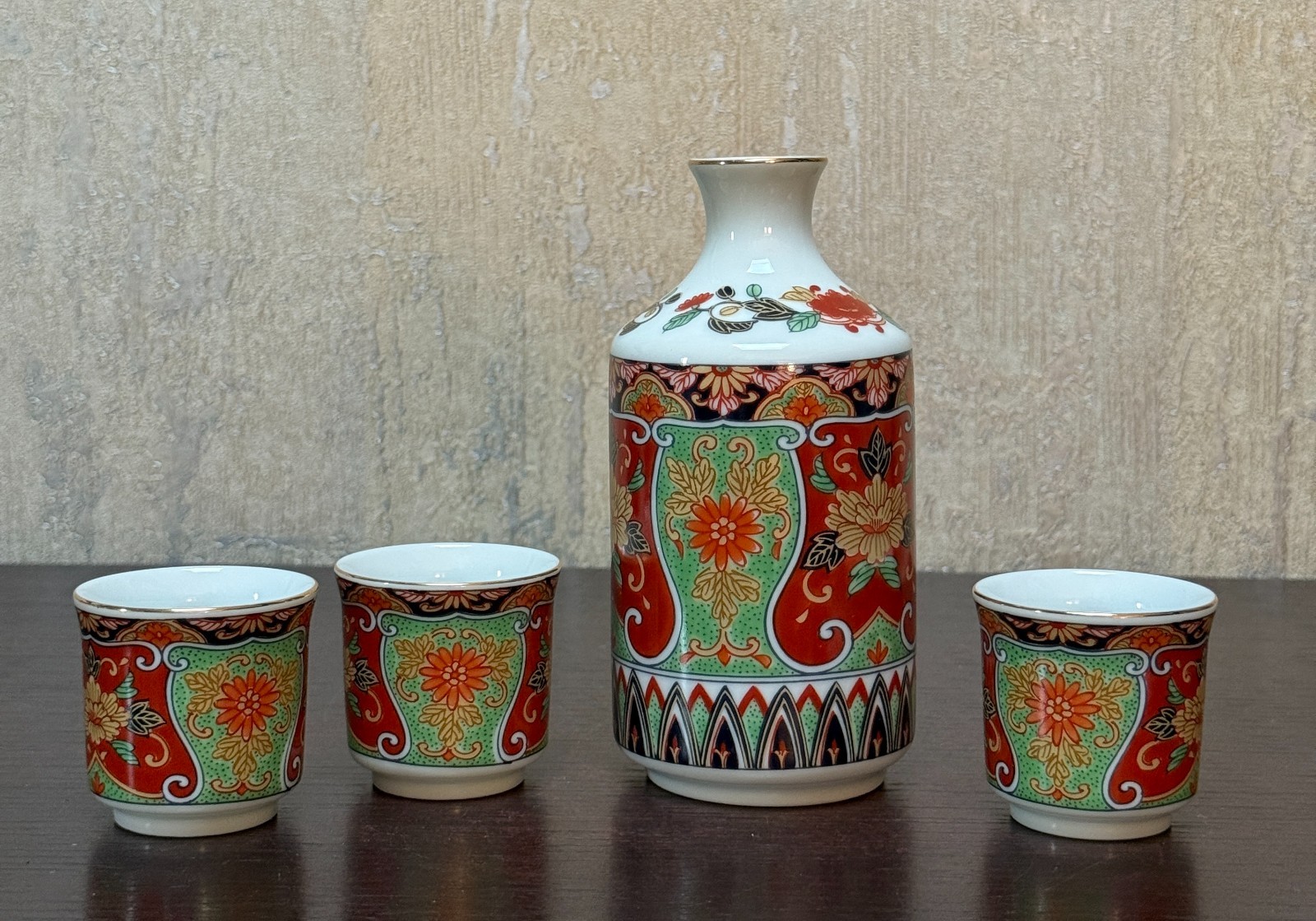 Vintage Daiichi Toki Japanese Sake Set - Tokkuri Bottle & 3 Ochoko Cups Imari