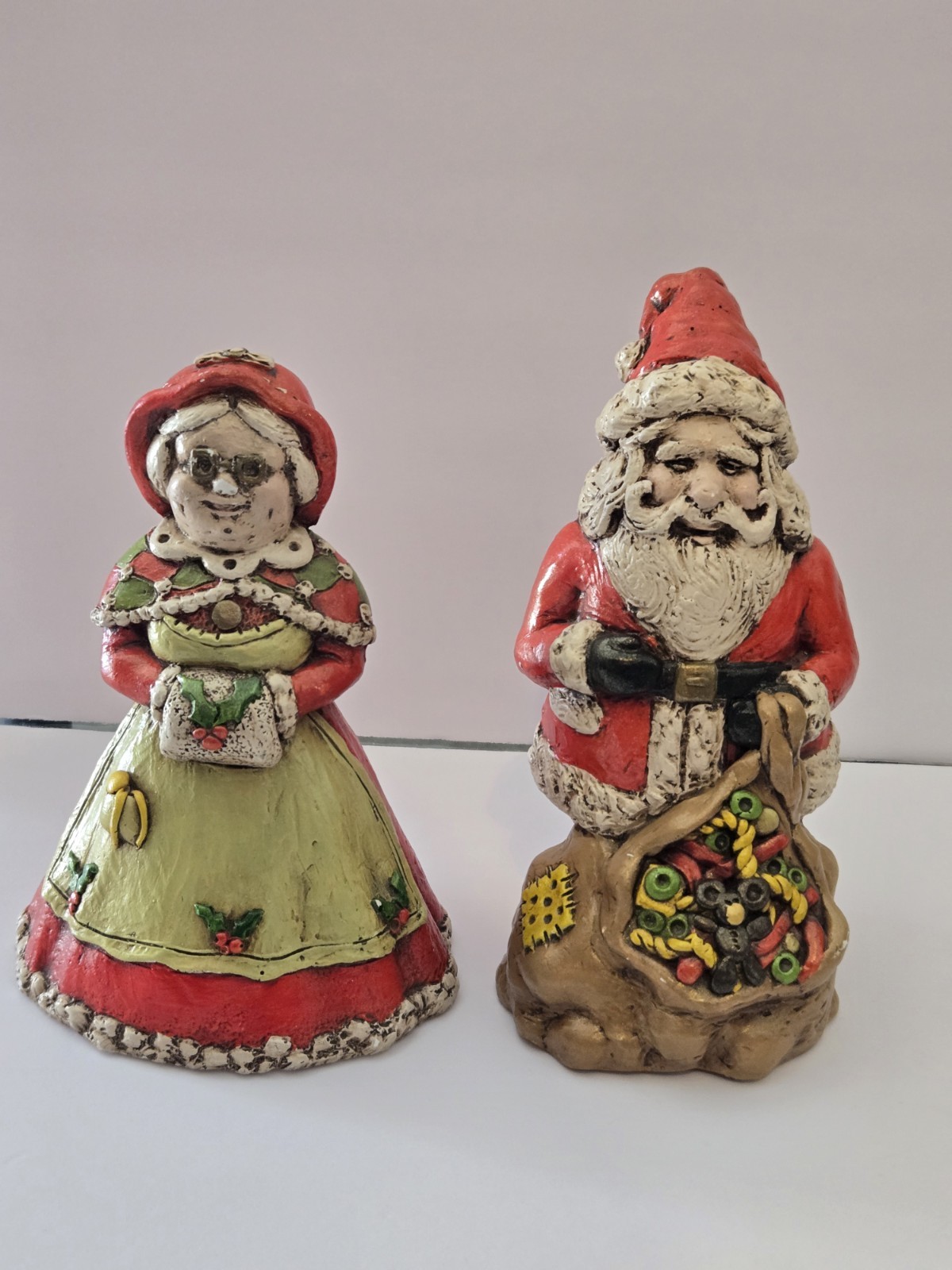 Vintage 1978 Superior Statuary Santa & Mrs Claus Chalkware Figurine Set...