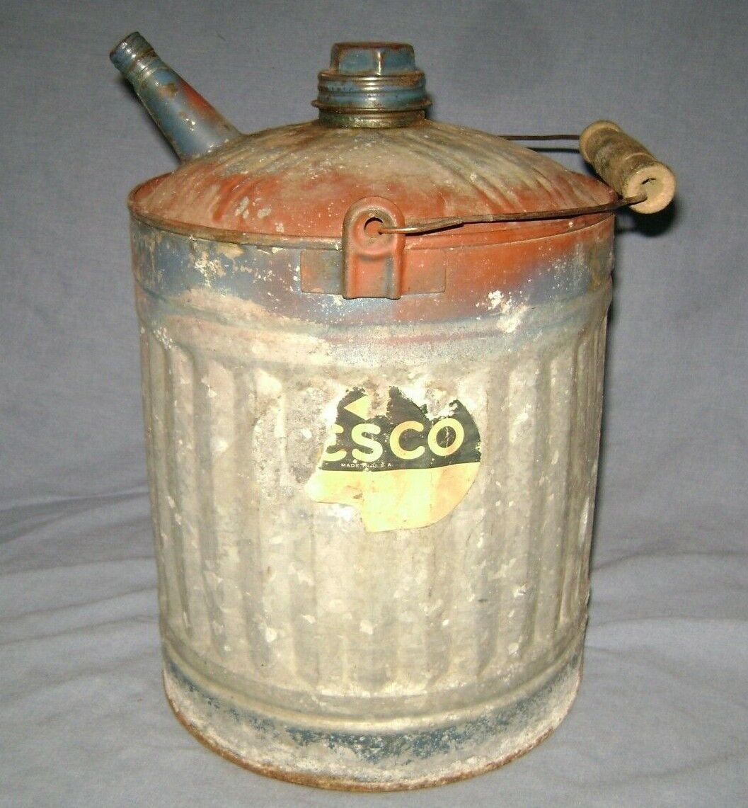 Vintage NESCO Galvanized Metal Gas Oil Fuel Kerosene Can Gasoline 8\