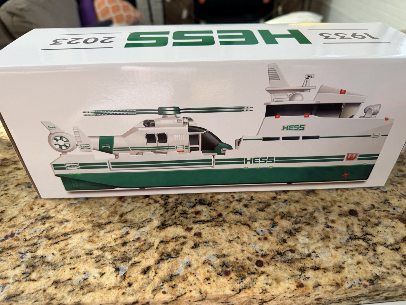 Hess 2023 Ocean Explorer Toy Truck Gas & Oil White/Green w/ Box
