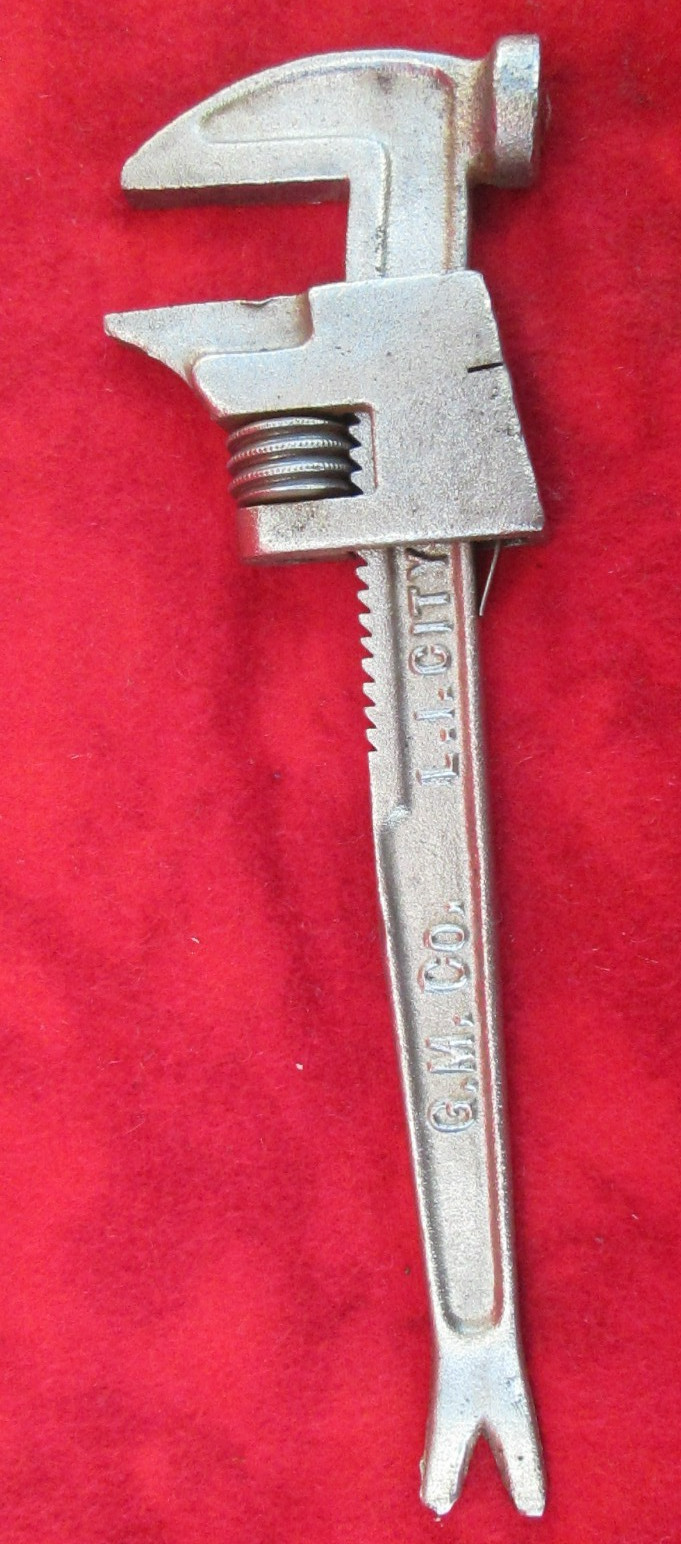 Vtg G.M. CO Quick Adjust Adjustable Wrench Hammer Puller Antique Rare Farm Tool Vtg G.M. CO Quick Adjust Adjustable Wrench Hammer Puller Antique Rare Farm Tool