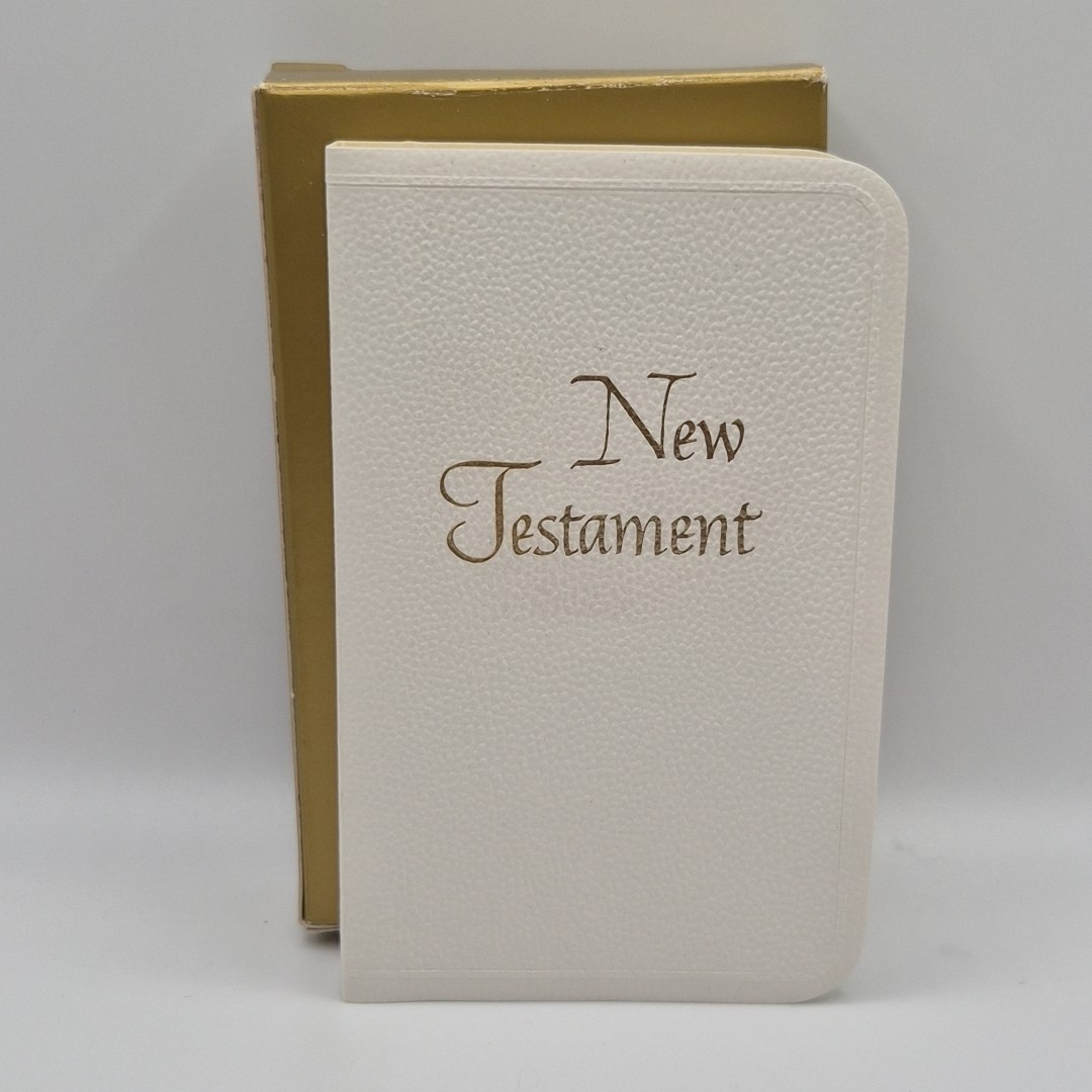New VTG New Testament Psalms Proverbs Book Gold Pocket Bible NIB Gift New VTG New Testament Psalms Proverbs Book Gold Pocket Bible NIB Gift