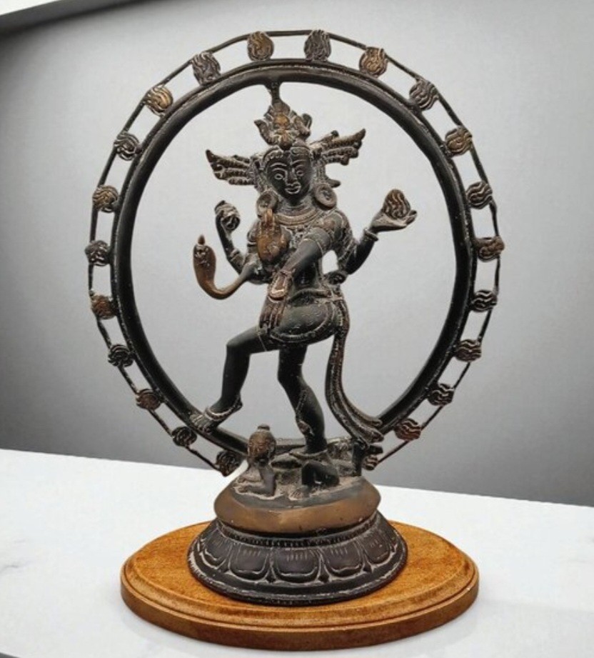 Vintage Indian Hindu Bronze Dancing Shiva Nataraja; Lord of Dance Statue 12\ Vintage Indian Hindu Bronze Dancing Shiva Nataraja; Lord of Dance Statue 12\