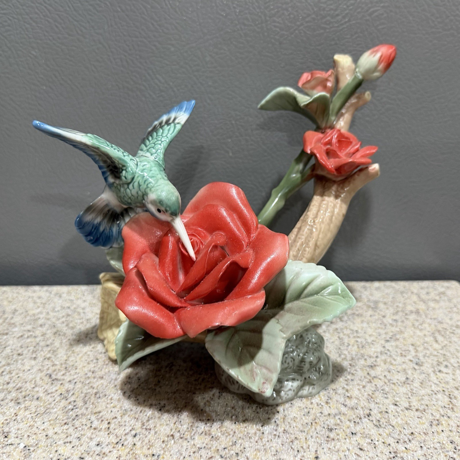 Vtg Glazed Porcelain Hummingbird Red Roses Figurine 6”x7” Heavy Pristine Cond