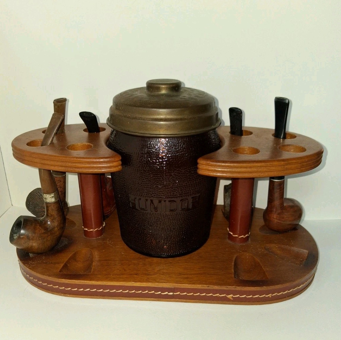 Vintage Dun-Rite Large Walnut Pipe Rack w/Duraglas Brown Glass Humidor & 5 Pipes
