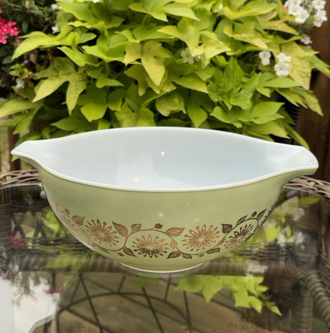 VTG Pyrex 1960s #443 2.5 QT Sage Green Gold Medallion Cinderella Bowl No Lid VTG Pyrex 1960s #443 2.5 QT Sage Green Gold Medallion Cinderella Bowl No Lid