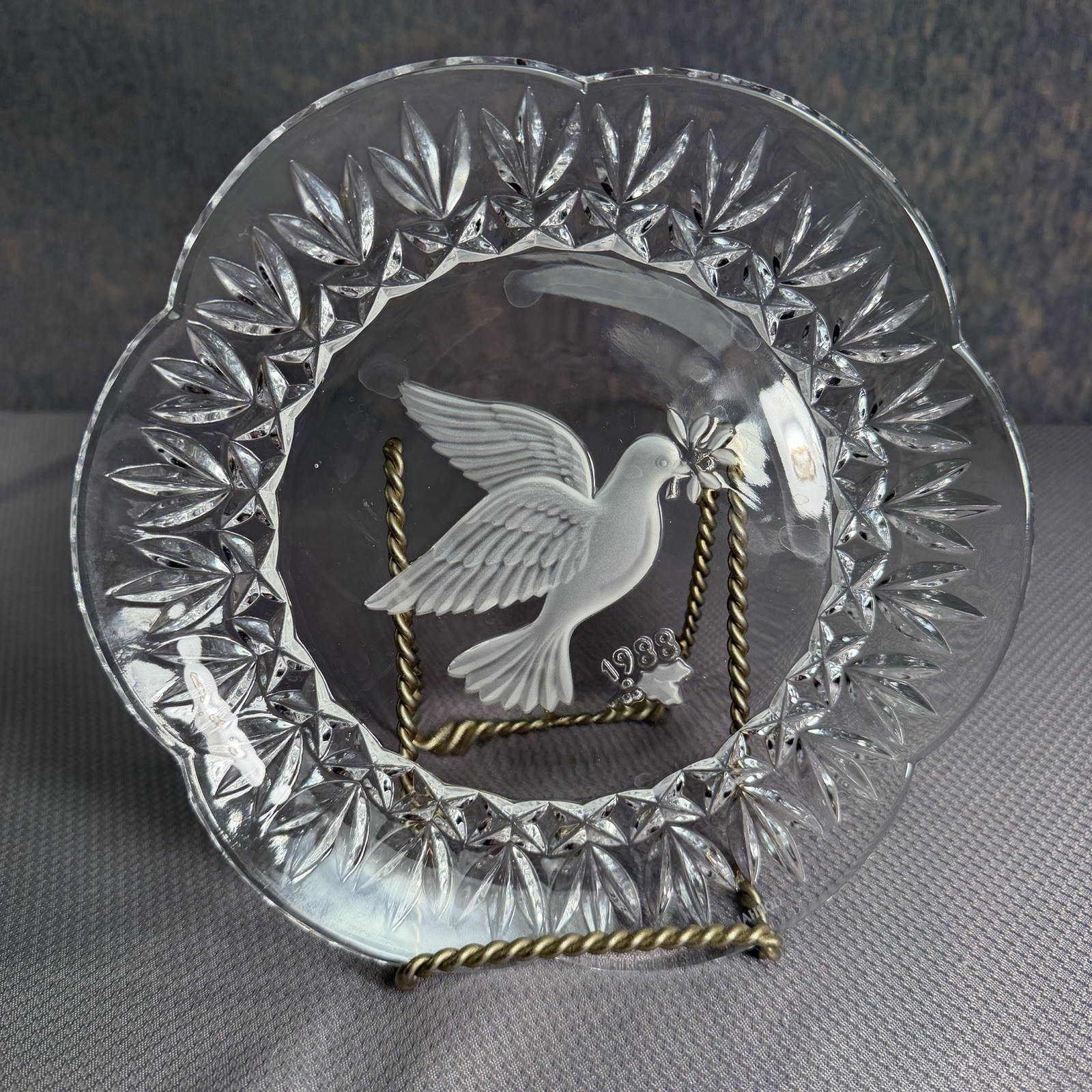 Vintage Gorham 1988 Annual  Lead Crystal Christmas Plate Dove Bird Retired