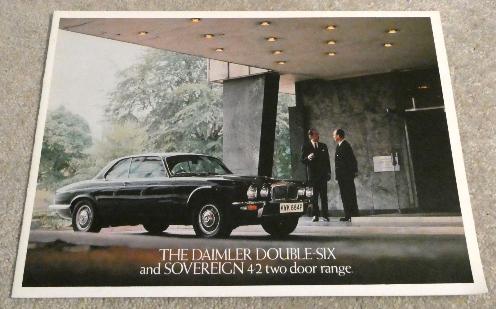 NOS Daimler Double Six Sovereign 4-2 16-Page Sales Brochure 1976 Two Door Auto
