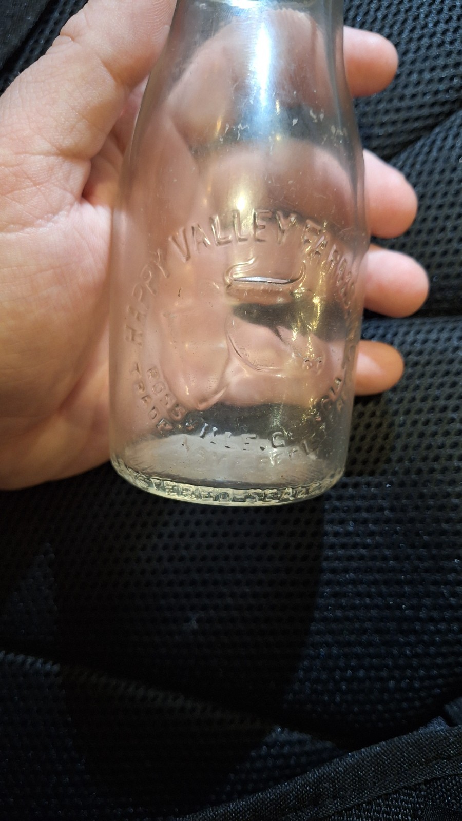 RARE 1940's HAPPY VALLEY FARMS Half Pint Milk Bottle ROSSVILLE GEORGIA Cow