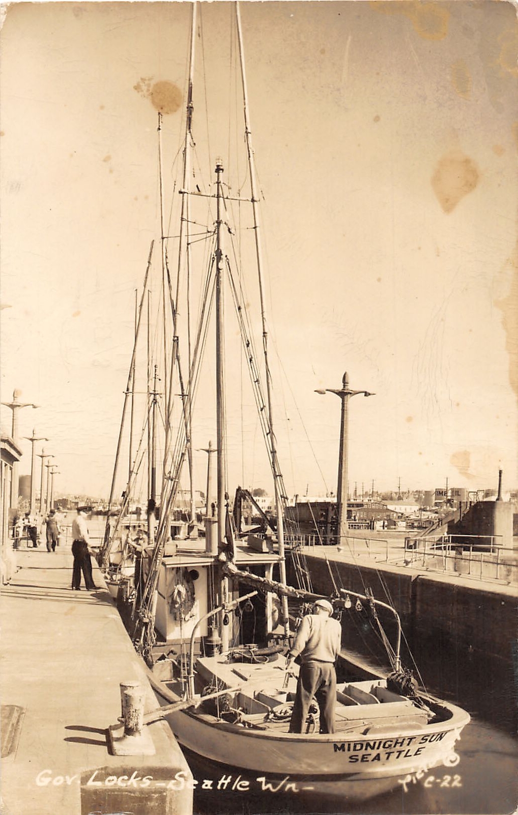 J68/ Seattle Washington RPPC  Postcard c1940s Boats Gov\'t Locks  129