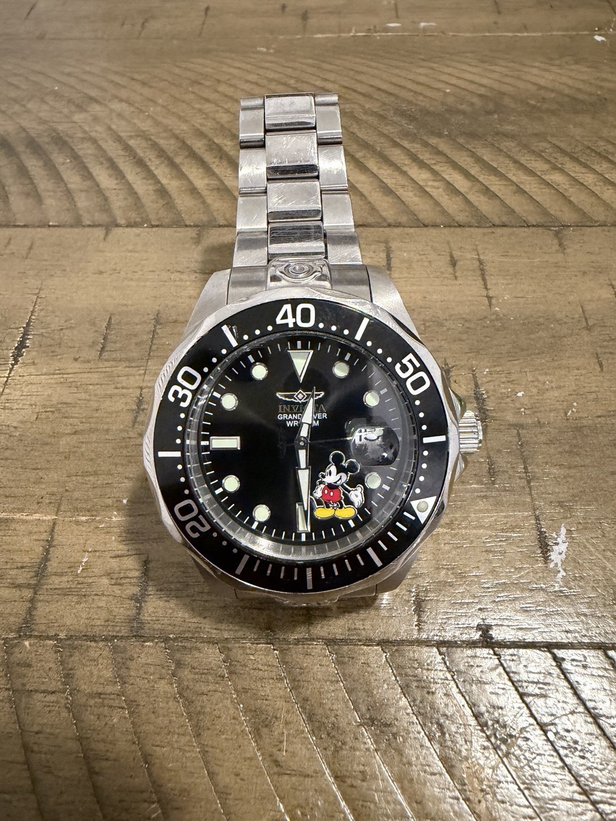 Invicta Disney Limited Edition Mickey Mouse Men\'s Watch Used