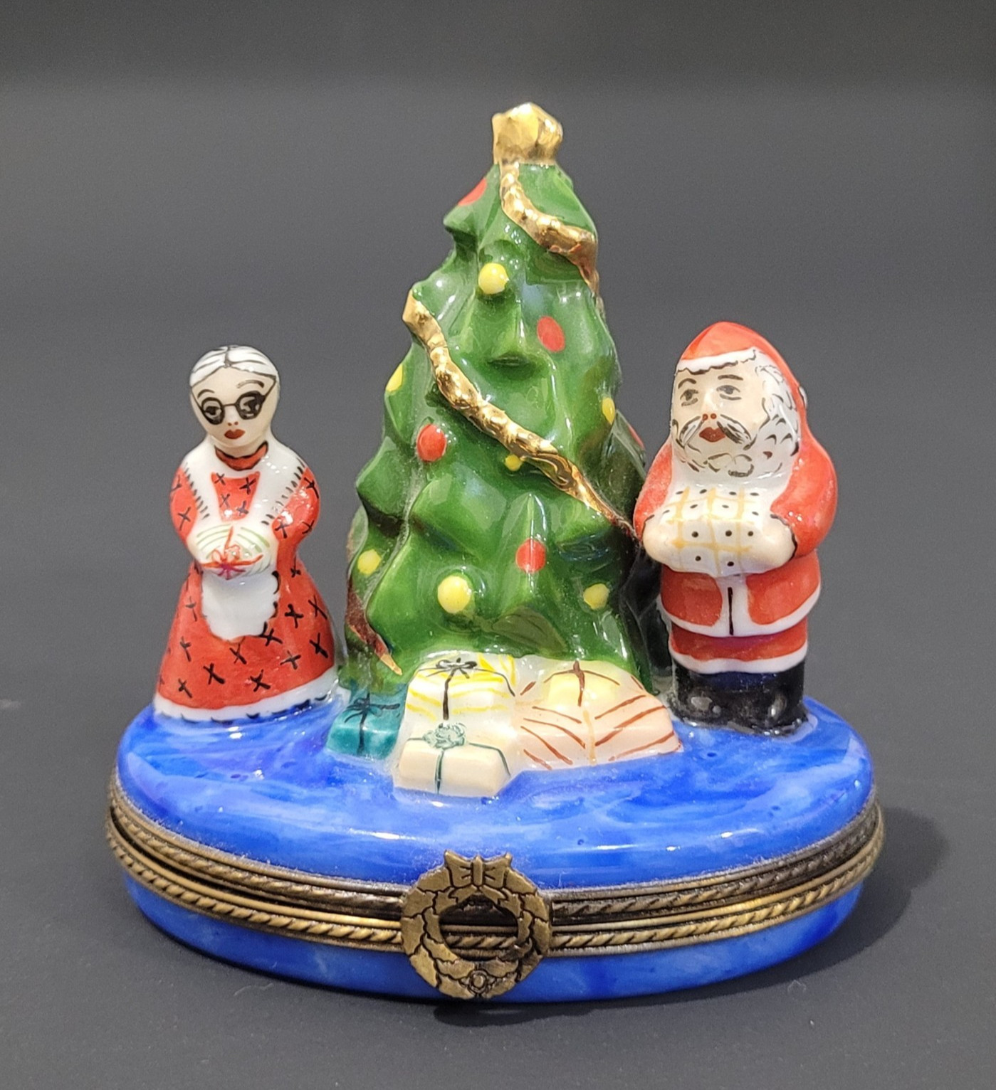 Limoges Santa And Mrs Claus Christmas Tree Presents Porcelain Trinket Box