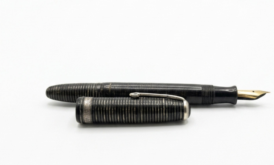 Engraved Parker Vacumatic 30s Fountain Pen Laminated Bronze Fountain Pen. 1933