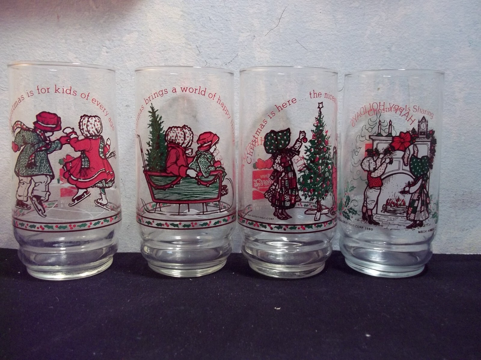 COCA COLA CHRISTMAS GLASSES SET OF 4 1977 / 1980 #1375