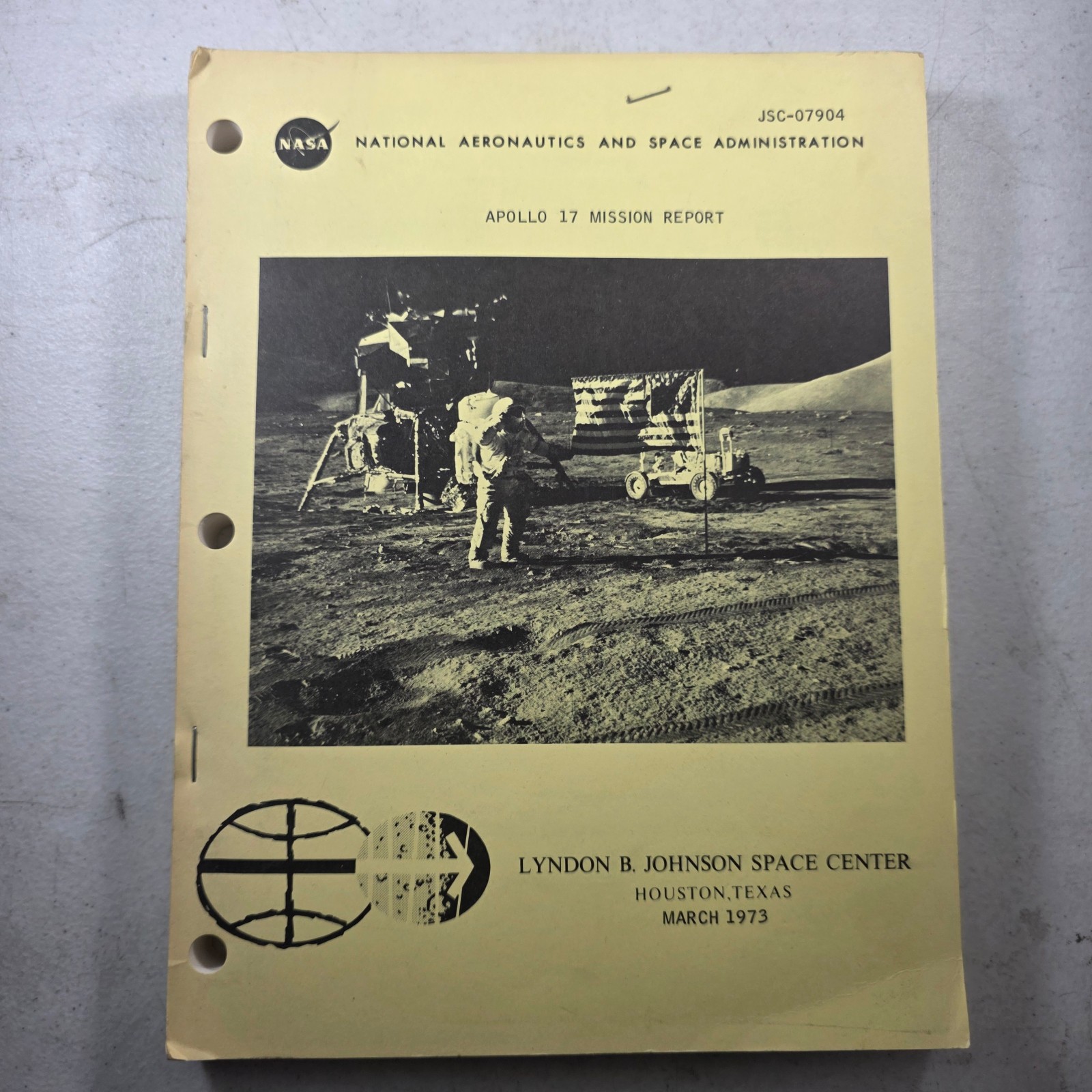 1973 NASA Apollo 17 Mission Report JSC-07904 Original Moon Landing Space
