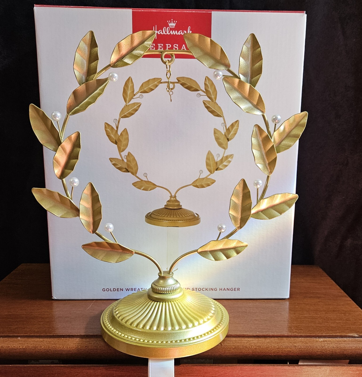 Golden Wreath Ornament And Stocking Holder Hallmark NIB 2023 New Old Stock leaf