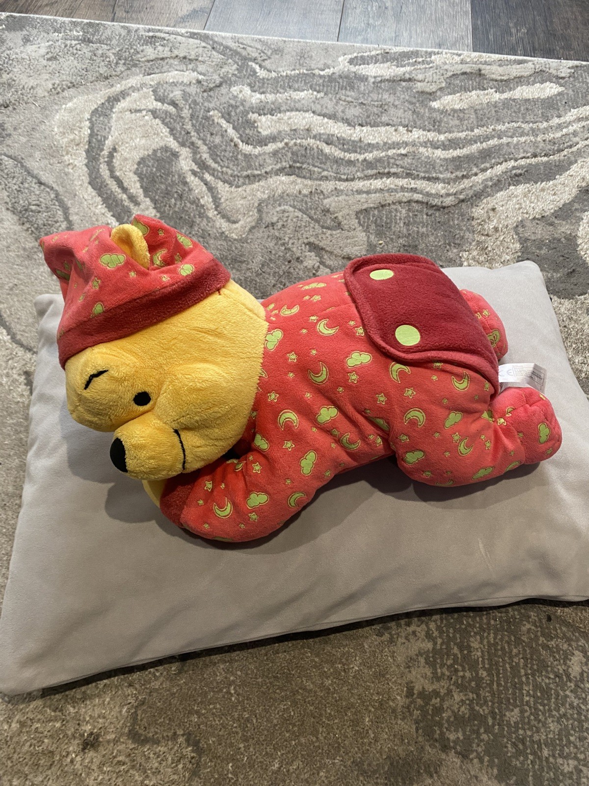 RARE DISNEY NICOTOY WINNIE THE POOH RED SLEEPING GLOW IN THE DARK SOFT TOY PLUSH