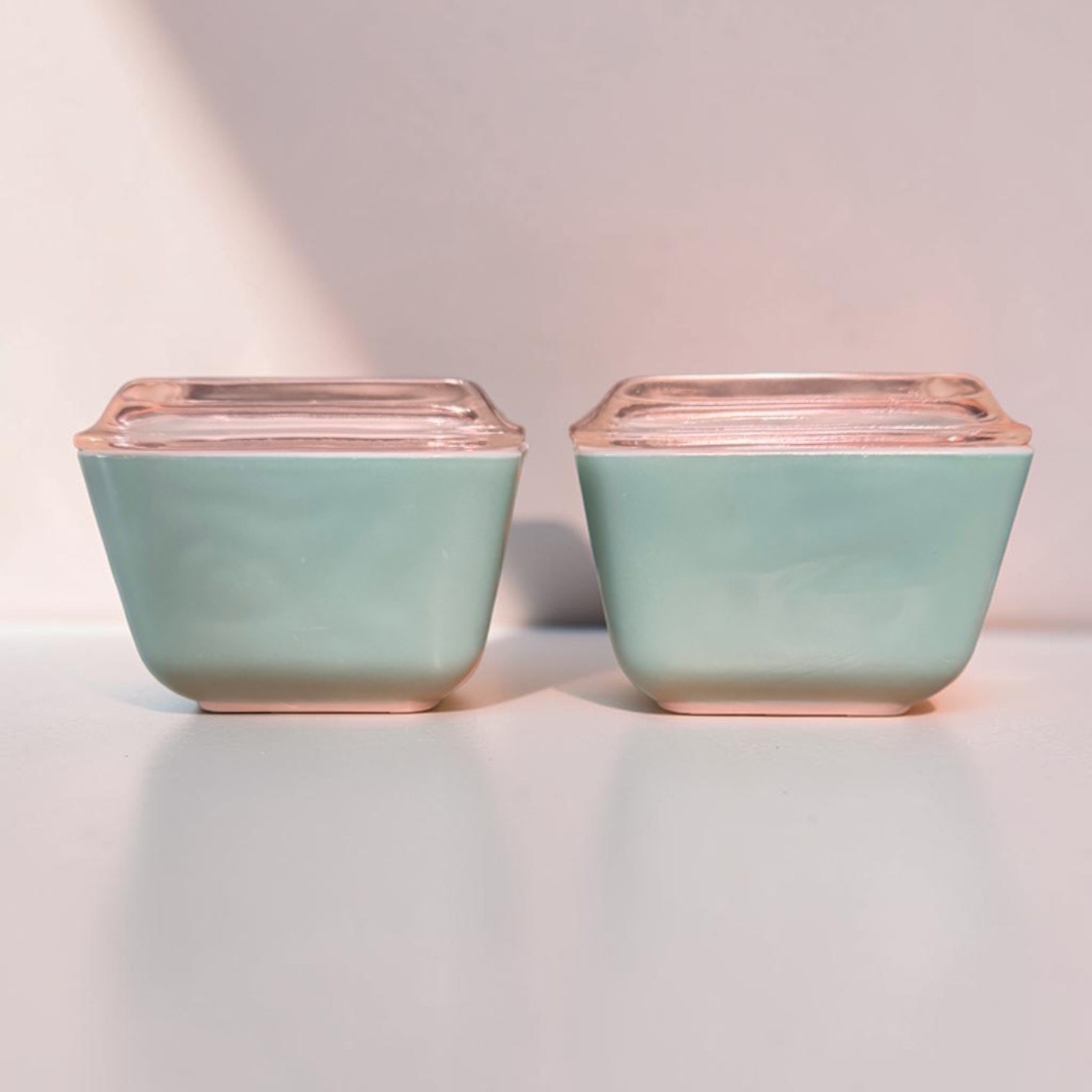Vintage 1950s Pyrex Turquoise Refrigerator Fridgies Set of 2 501 Rare With Lids Vintage 1950s Pyrex Turquoise Refrigerator Fridgies Set of 2 501 Rare With Lids