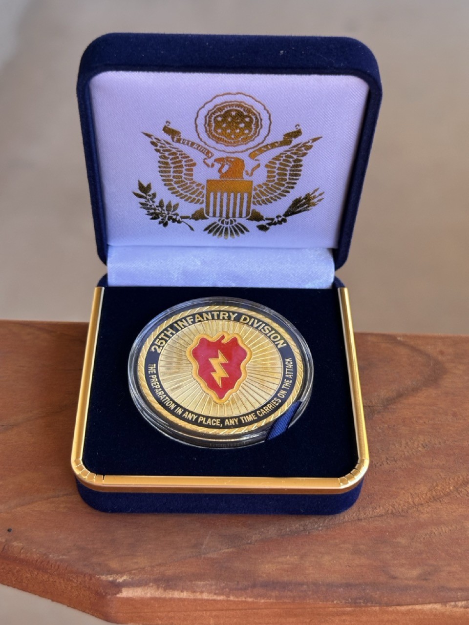 U.S. Army 25th Infantry Division Challenge Coin in Blue Velvet Case ·GREAT GIFT·