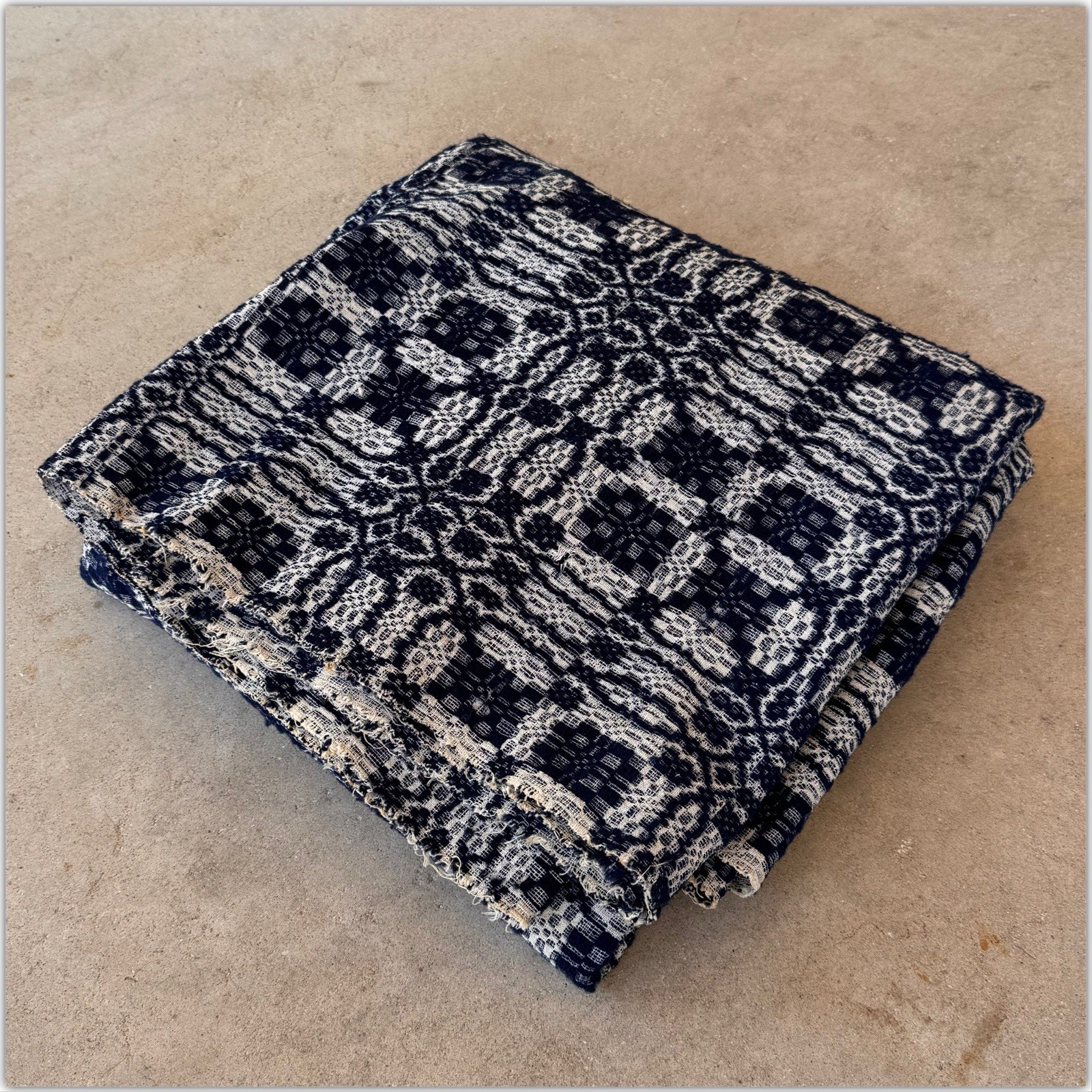 1800s 19thC Vintage 84 X 63 Indigo White Overshot Coverlet Farm Blanket Antique