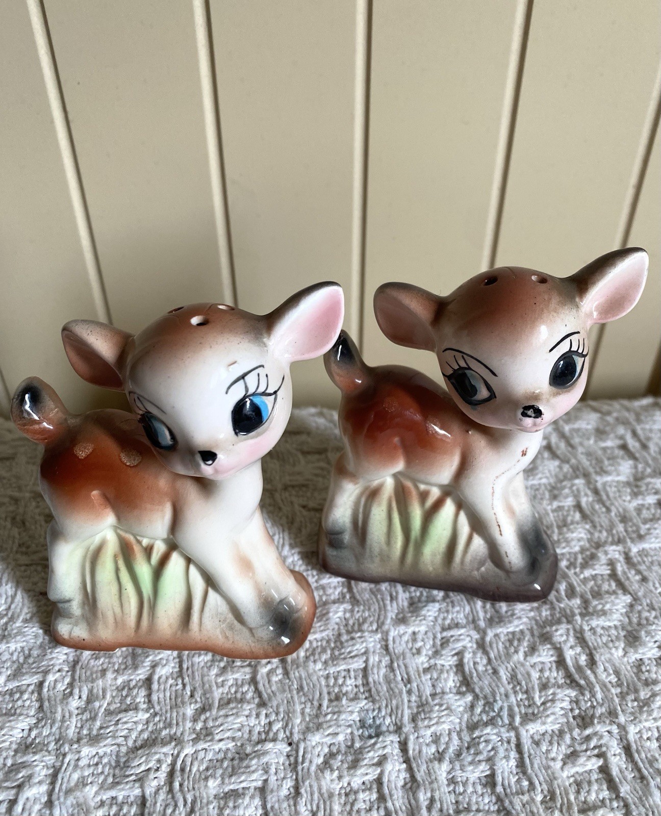 VTG Kitschy Anthropomorphic Deer Doe Fawn  Salt Pepper Shakers Japan 1950s