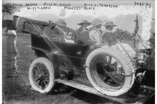 Women in Automobile Edna Brown Miss Houck Miss Thompson Miss Gross 1910s