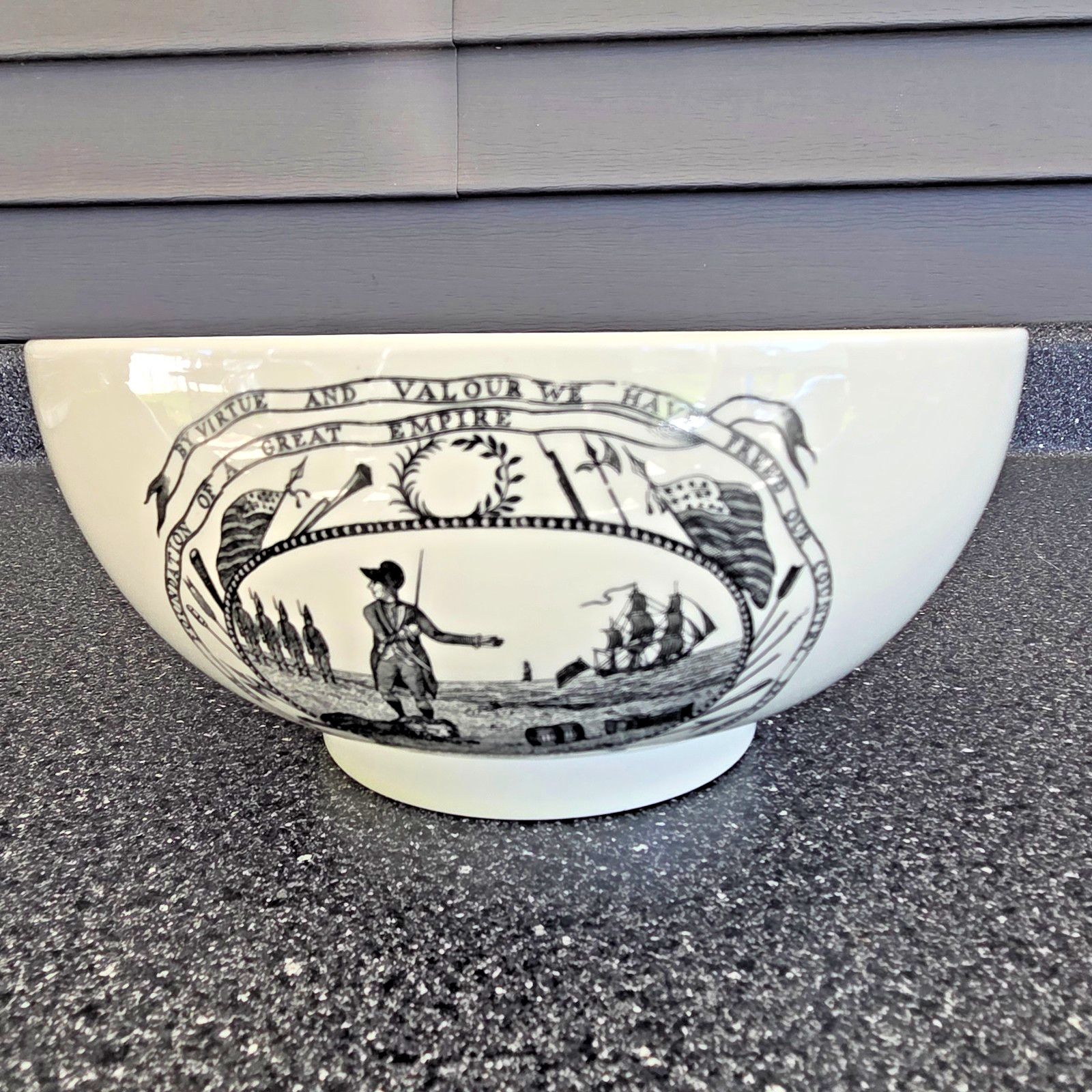 Wedgwood The Metropolitan Museum of Art Bowl, Independence of United States NWOT