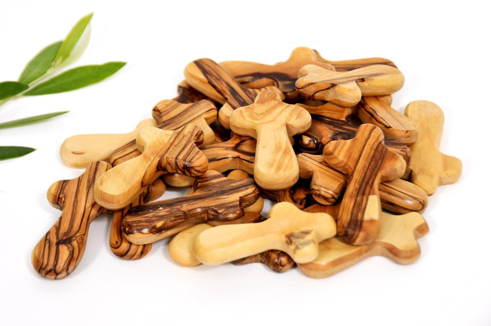 25 Olive Wood Small Pocket - Holding Crosses