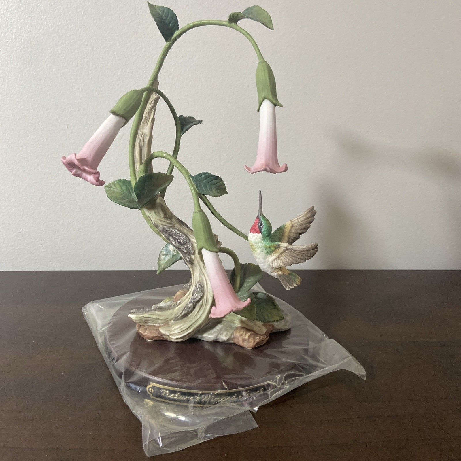 Beautiful Classic Porcelain By Homco “Nature’s Winged Jewel” 8811￼Brand new