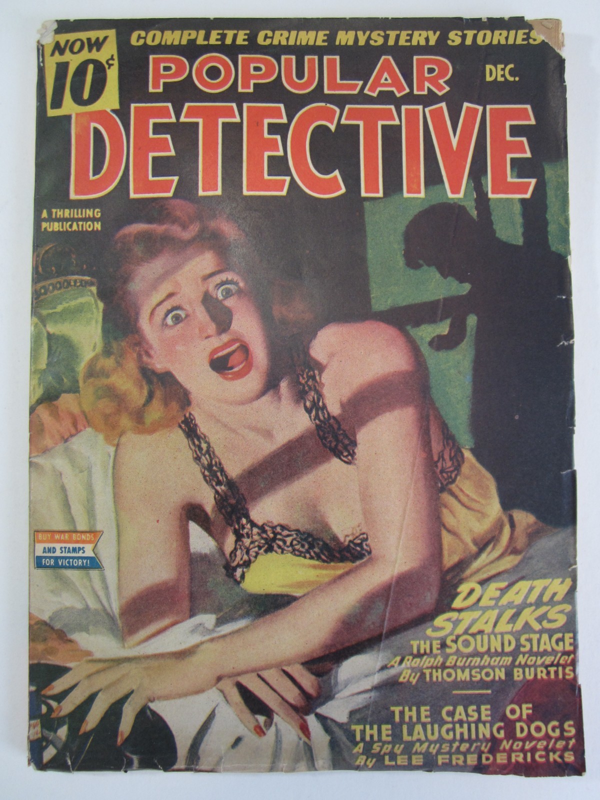 Popular Detective Pulp,  Dec. 1944 VG+  (Thrilling)  Belarski cover art