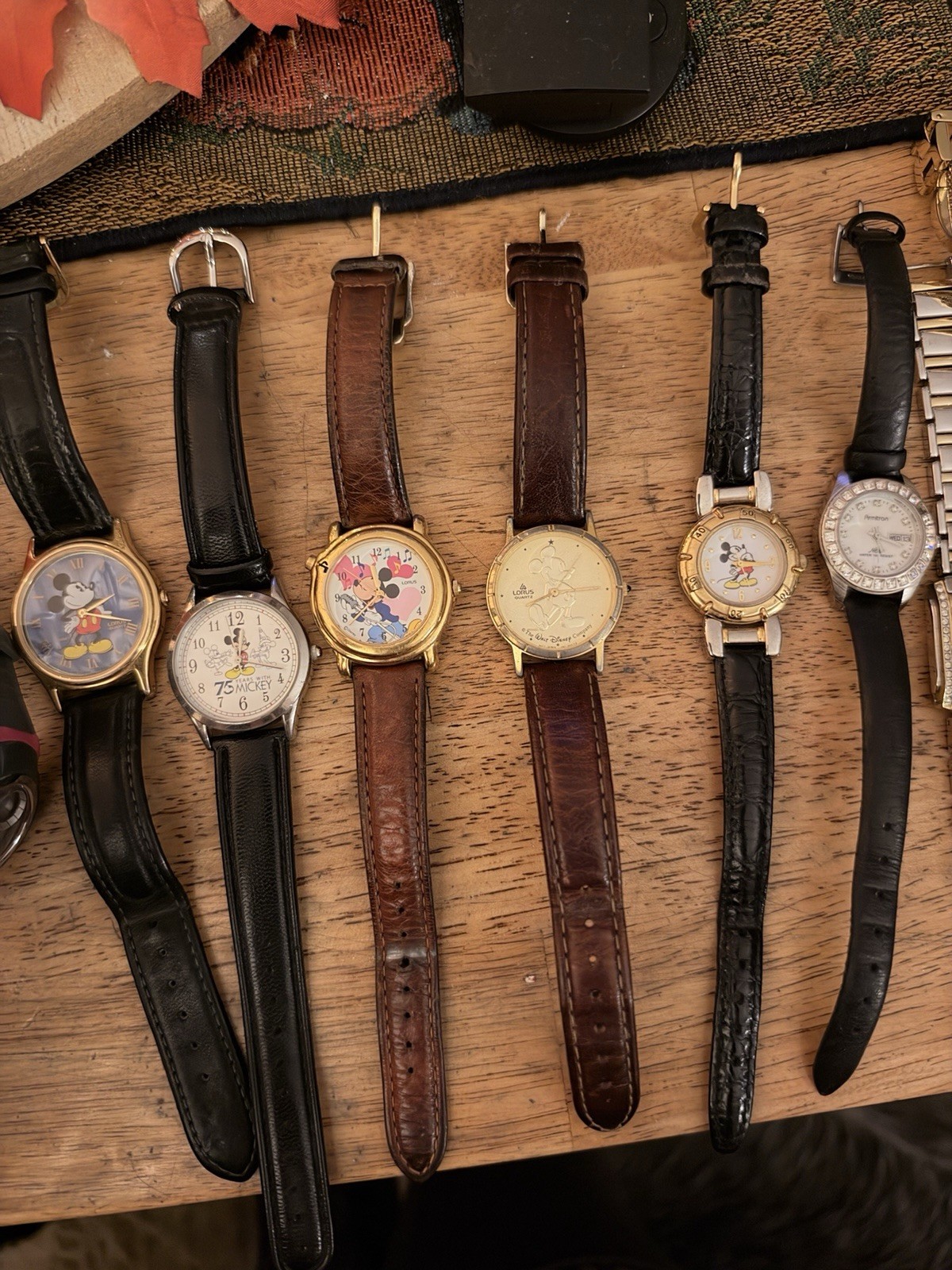 Lot of 6 Vintage Disney Mickey Mouse Watches