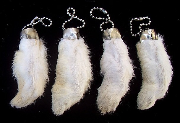 Dangerous Threads Rabbit Rabbits Foot Keychain Snow White, Silver Hardware 4 pcs Dangerous Threads Rabbit Rabbits Foot Keychain Snow White, Silver Hardware 4 pcs