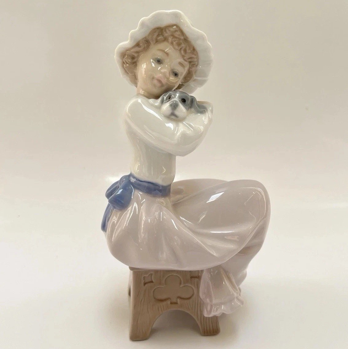 Lladro Nao Daisa 1987 Spain Sitting Girl Hugs Puppy Dog Porcelain Figurine Vtg