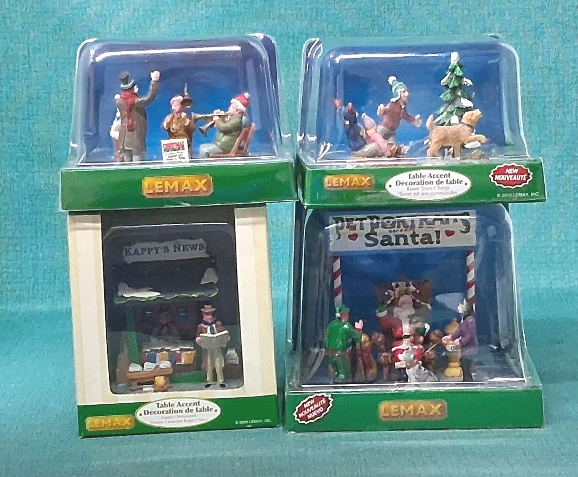LEMAX Village Collection Lot of 4 Pets w/Santa, Kappy's News, Band & Sleigh Ride