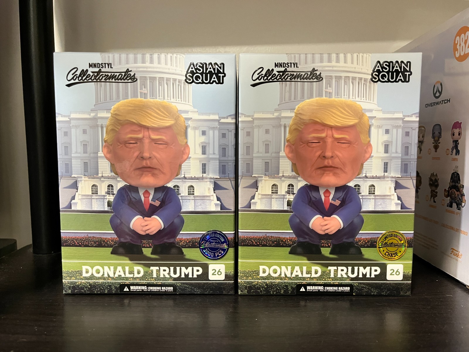 Asian Squat Donald Trump Mindstyle Collectormates CHASE and Common 3000 PC Funko
