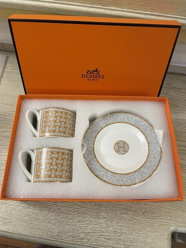 Hermes Mosaique au 24 Platinum Gold Coffee Saucer Tea Cup Porcelain Set for 2
