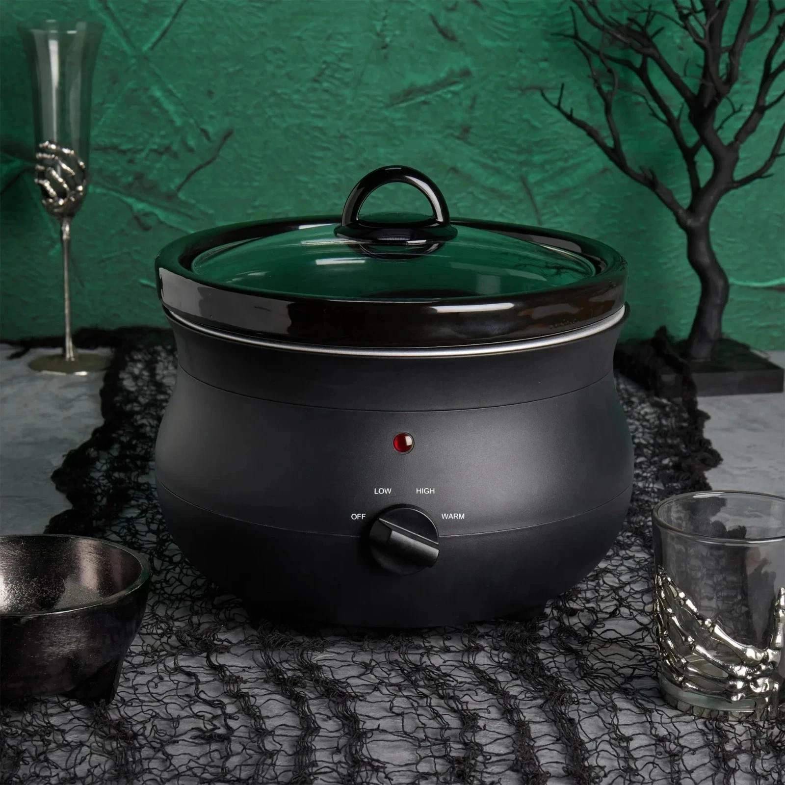NEW Smith and Clark 5 Quart Cauldron Slow Cooker - IN HAND SHIPS ASAP NEW Smith and Clark 5 Quart Cauldron Slow Cooker - IN HAND SHIPS ASAP