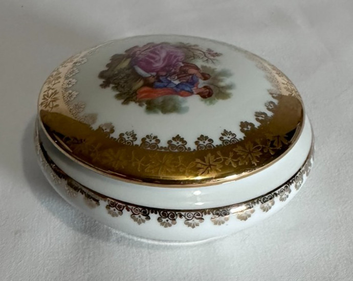 Vintage Limoges France Porcelain Trinket Box Floral Design Gold Accents